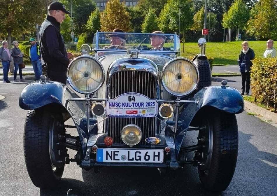 Vorletzte „Kul-Tour“ durch den Rhein-Kreis Neuss: Wenn alte Schätzchen die Straßen erobern