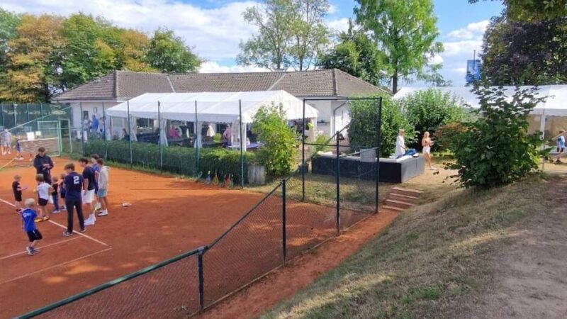 Tennis in Meerbusch: Wie beim TC Bovert Ehrgeiz und Geselligkeit zusammenkommen