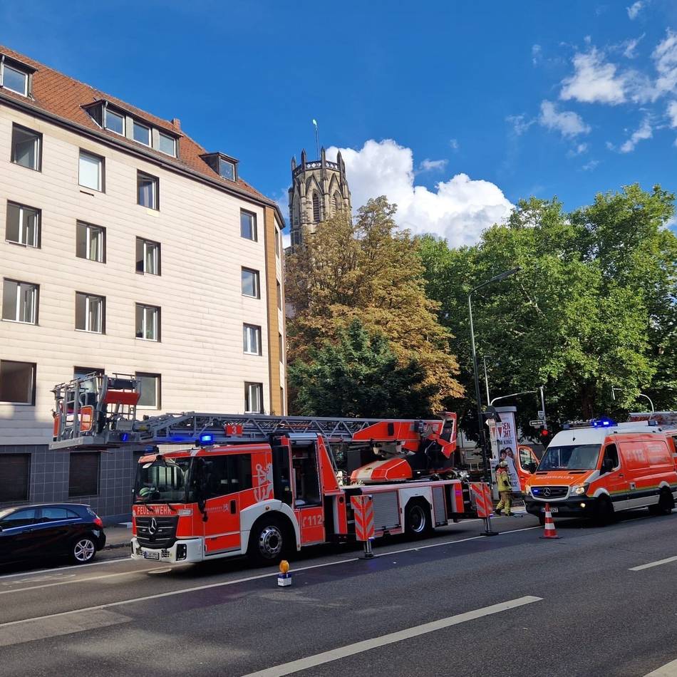An der Eulerstraße: Wohnungsbrand in Derendorf – Feuerwehr mit zwei Löschzügen vor Ort
