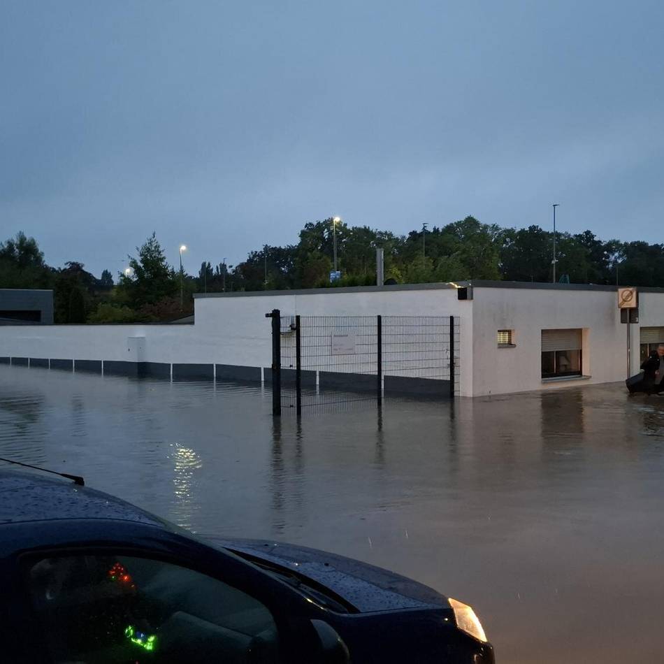 Unwetter hat massive Folgen: Schwere Schäden nach Starkregen in Mönchengladbach