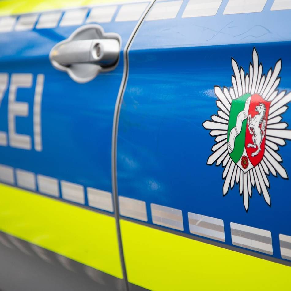 Polizei sucht Zeugen: Trickdiebe stehlen Halskette
