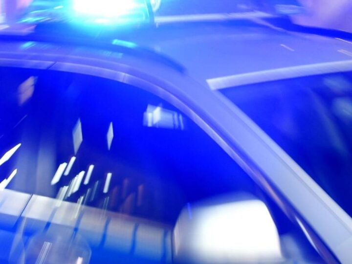 Staus am Dienstagmorgen: Lkw-Unfälle behindern Berufsverkehr auf A57 bei Neuss