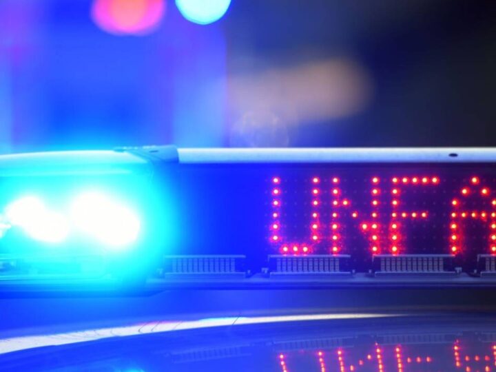 Unfall in Korschenbroich: 16-Jähriger auf Leichtkraftrad nach Zusammenstoß schwer verletzt
