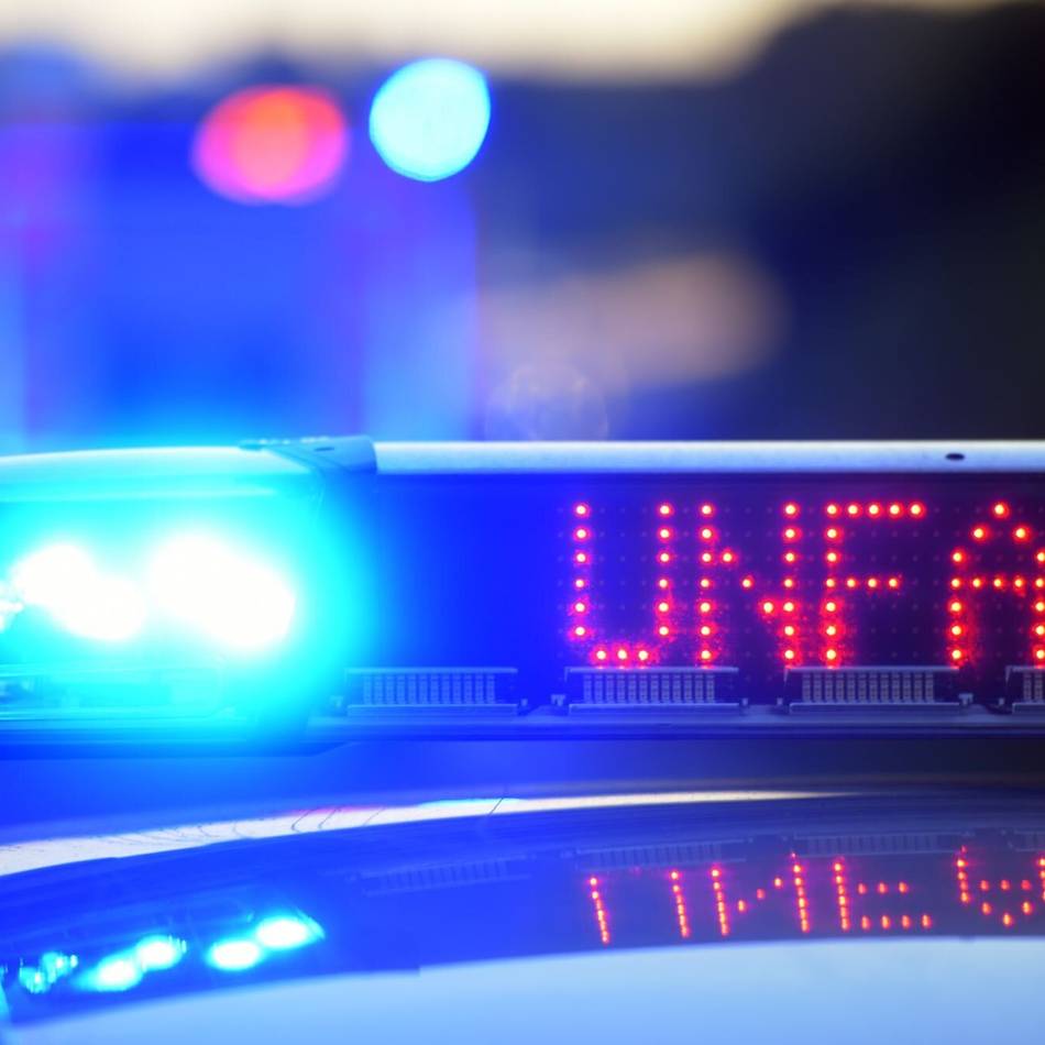Unfall in Korschenbroich: 16-Jähriger auf Leichtkraftrad nach Zusammenstoß schwer verletzt