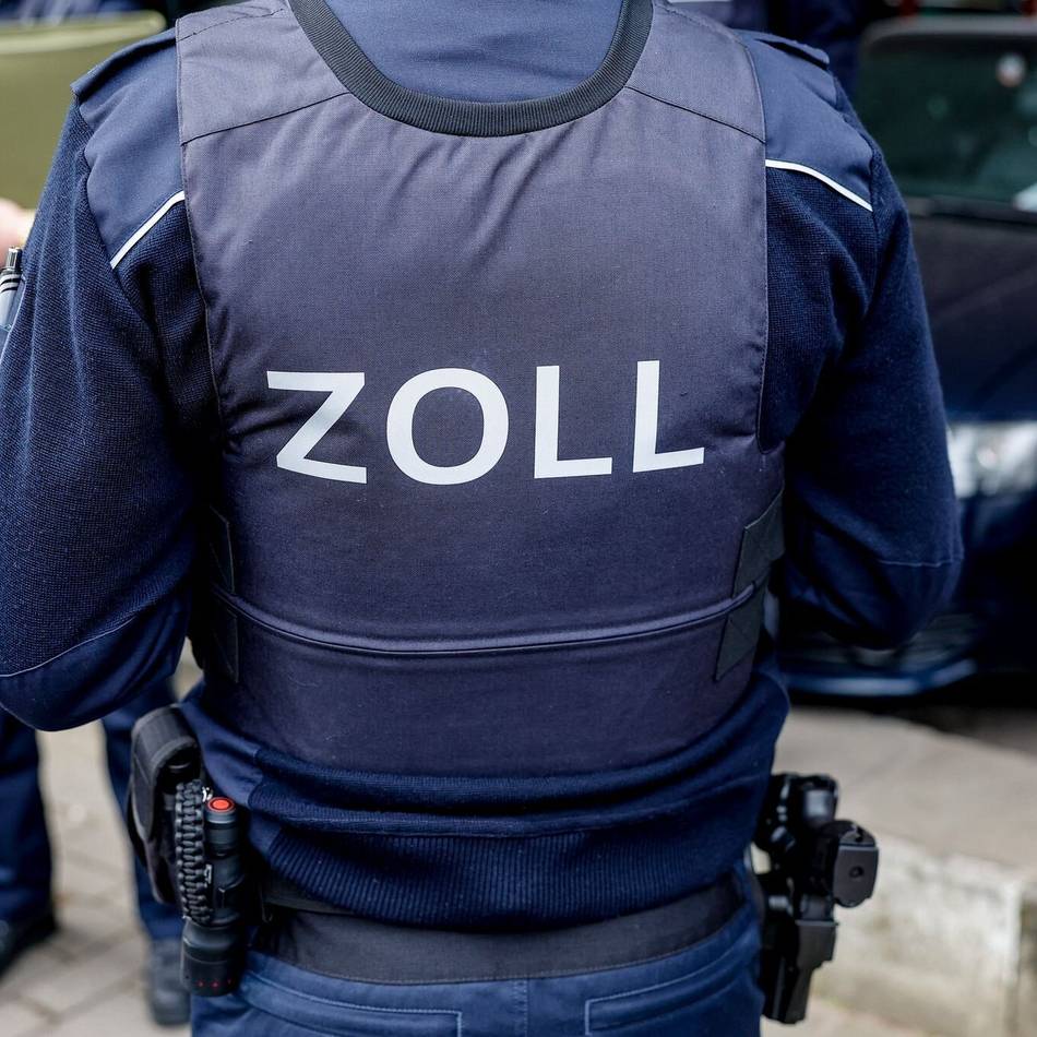 Aktion von Polizei, Zoll und KOD in Krefeld: Zoll schließt drei Nagelstudios wegen Hygienemängeln