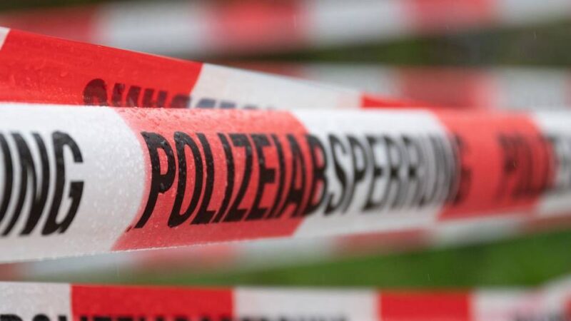 Identität noch ungeklärt: Pärchen findet Skelett in Neusser Waldstück