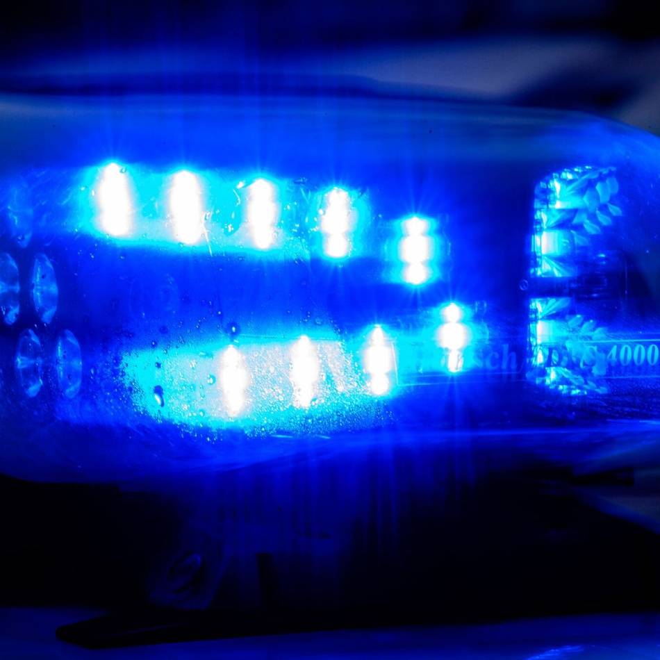 Schwerverletzte in Mönchengladbach: 15-Jährige auf Kreuzung von Auto angefahren