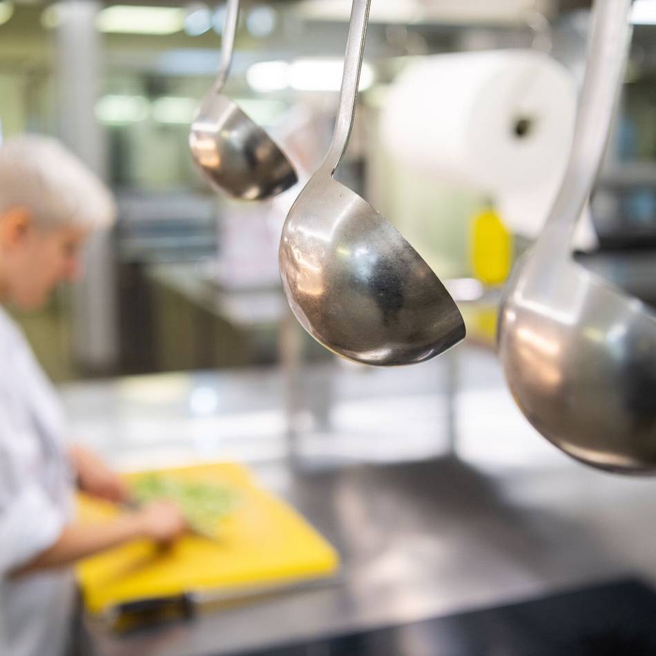 Weniger Übernachtungen im Kreis Kleve: Gewerkschaft: Gastronomie muss junge Menschen von Ausbildung überzeugen