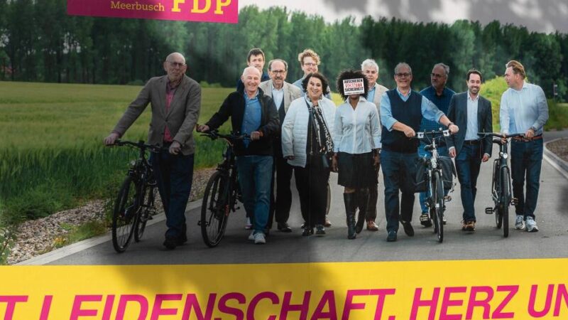 Kommunalwahl in Meerbusch: Demokratische Parteien zeigen Flagge gegen Rassismus