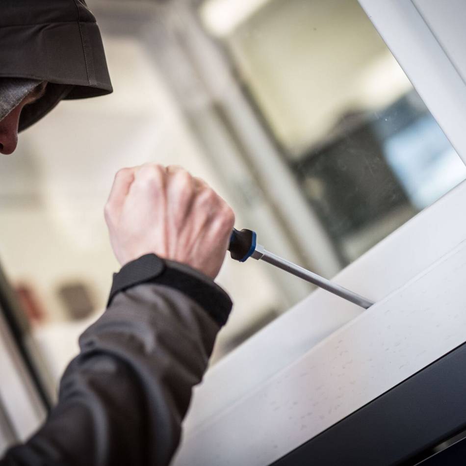Polizei in Korschenbroich: Aufmerksamer Nachbar kann Einbruch verhindern