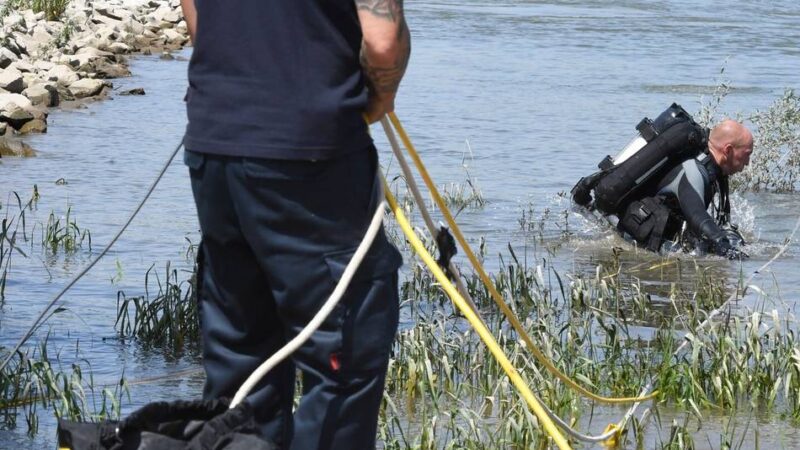 1000 Euro Strafe für Schwimmer: In Duisburg ist nun das Baden im Rhein komplett verboten