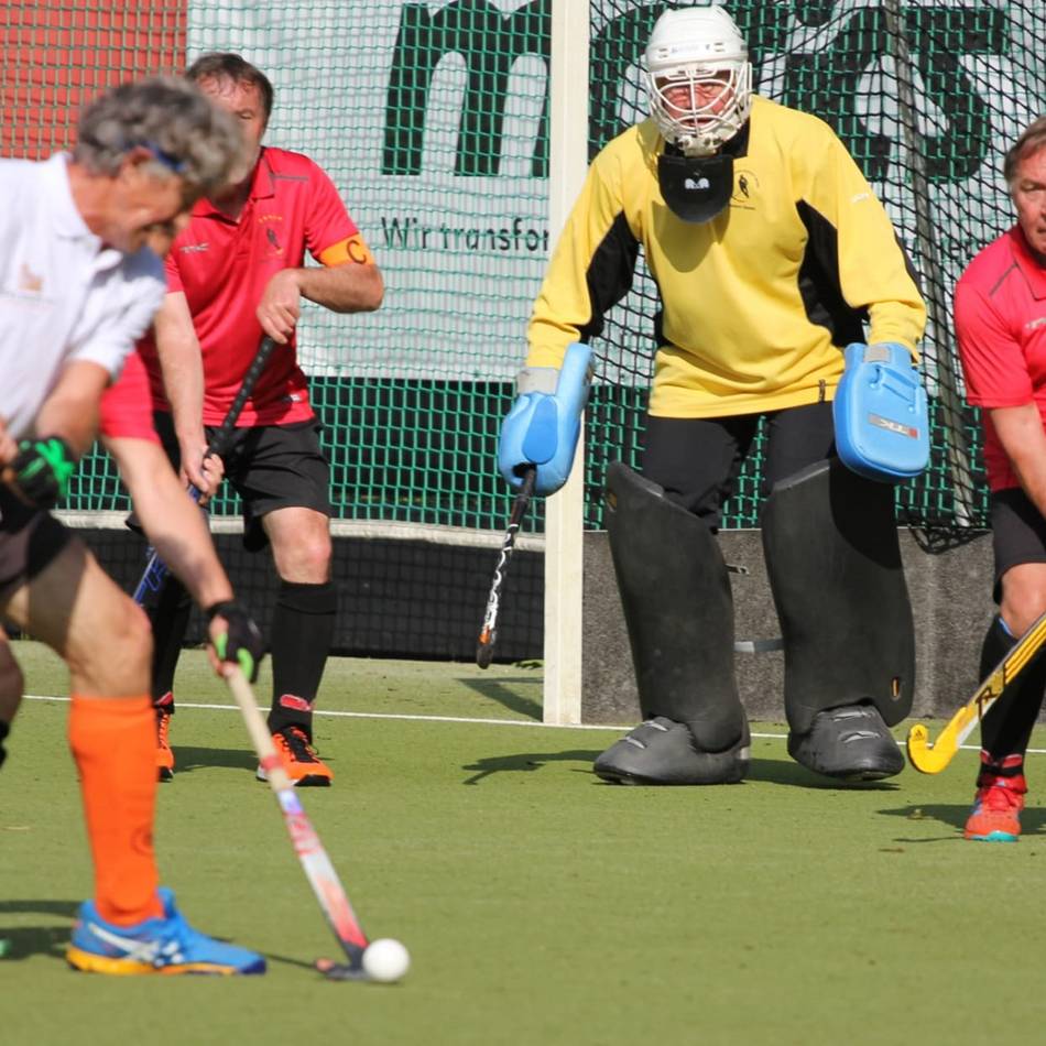 Vize-Europameister mit Hockeyschläger: Willi Paßen hält Siebenmeter im EM-Finale