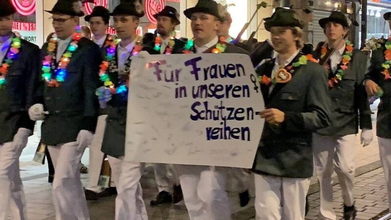 Erstes Neusser Schützenfest mit weiblichen Mitgliedern: „Endlich kein Gast mehr!“