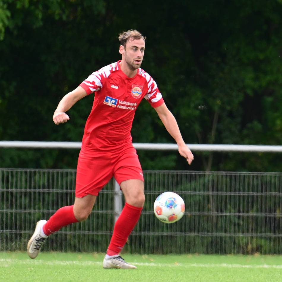 SV Sonsbeck spielt Sonntag beim Aufsteiger in Neuss : Jetzt fällt auch noch Christoph Elspaß länger aus