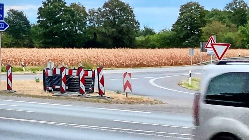 Baustelle an Autobahn und Bundesstraße: Anschlussstelle Rees: Baustelle ab Montag