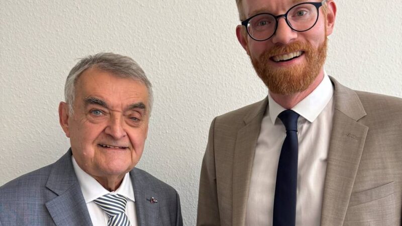 Kommunalwahl in Rheinberg: NRW-Innenminister Herbert Reul beim CDU-Familienfest