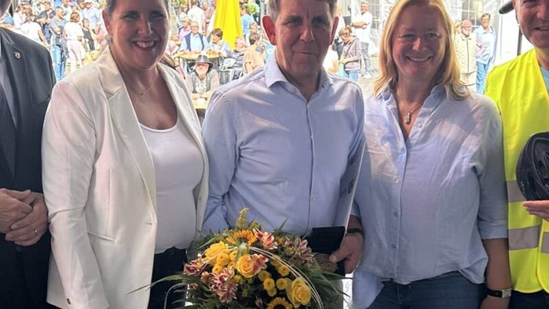 Besondere Auszeichnung in Viersen vergeben: Stadtplakette für Dülkens historisches Gedächtnis