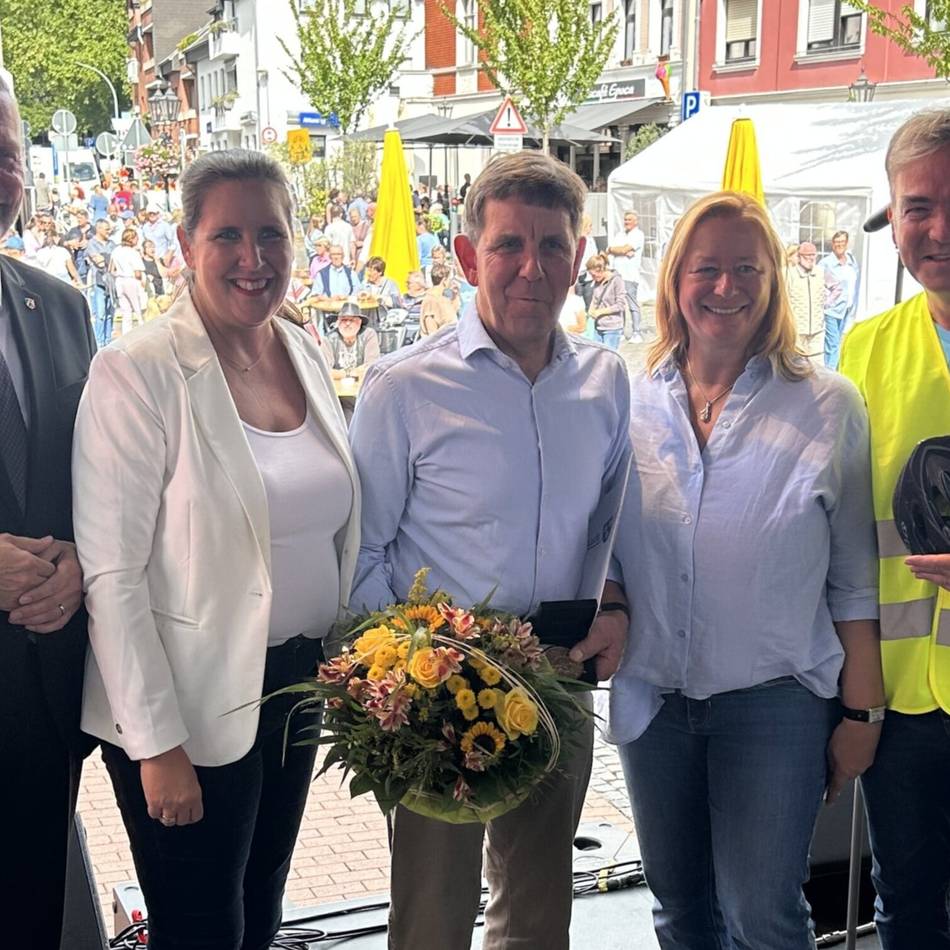 Besondere Auszeichnung in Viersen vergeben: Stadtplakette für Dülkens historisches Gedächtnis