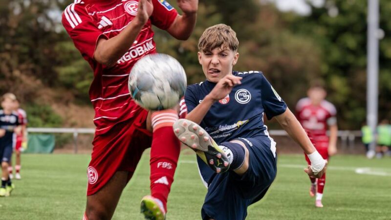 Top vorbereitet für die Regionalliga: Trotz Niederlagen: U15 von Ratingen 04/19 macht Freude