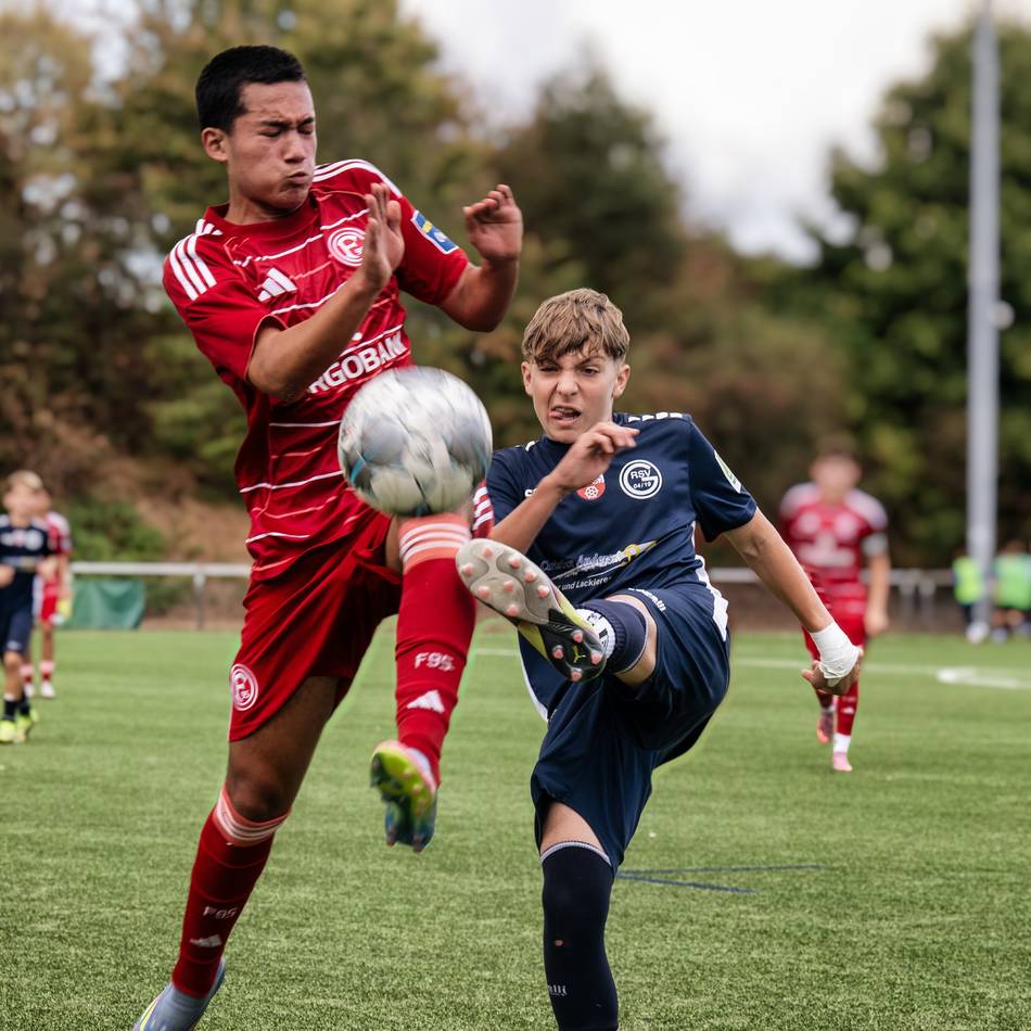Top vorbereitet für die Regionalliga: Trotz Niederlagen: U15 von Ratingen 04/19 macht Freude