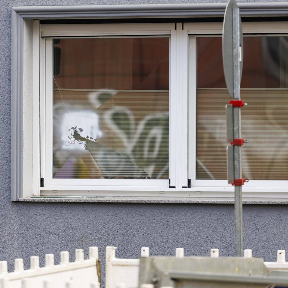 Prozess um Mord in Duisburg: Im Netz googelte der Angeklagte: Wie viel Schuss hat eine Kalaschnikow?