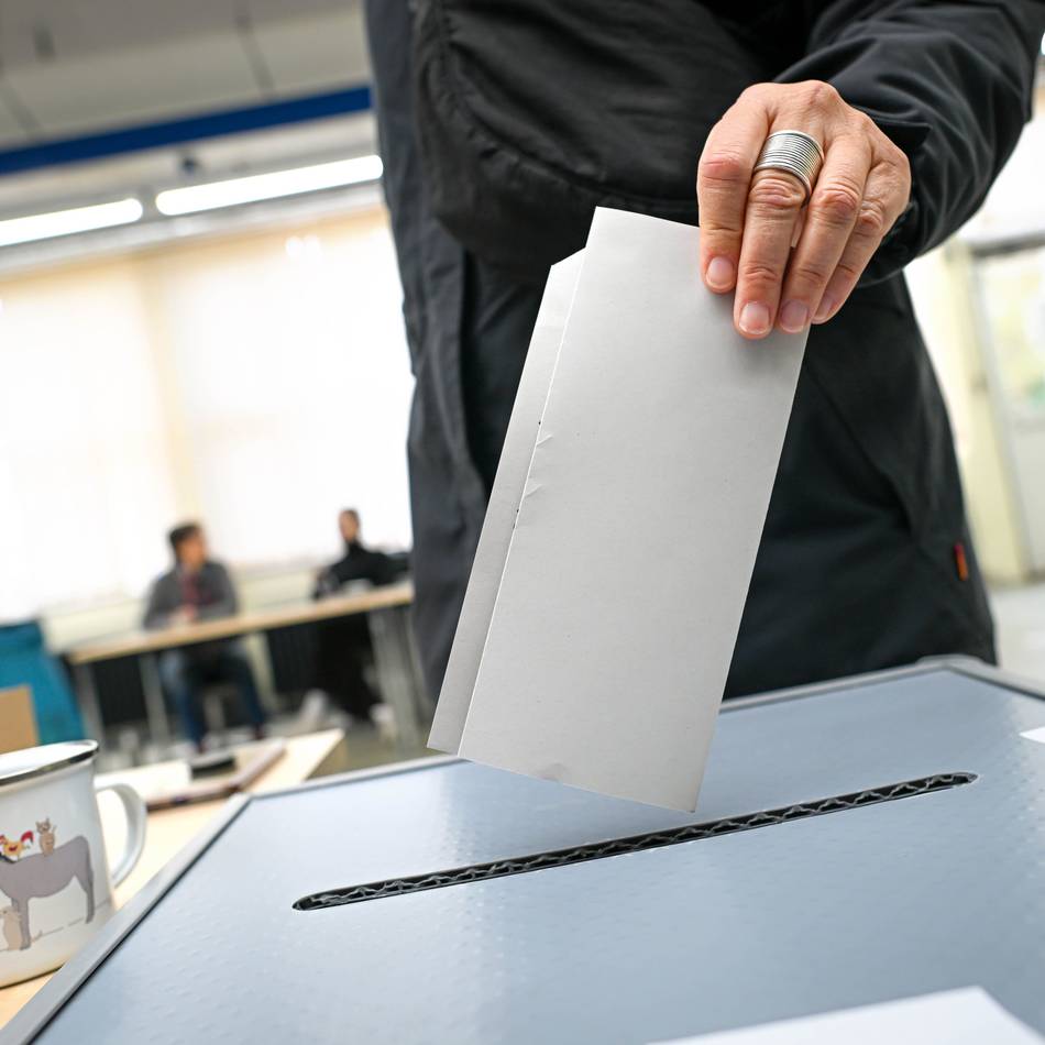 Duell der Landratskandidaten: Briefwahl-Unterlagen für Stichwahl sollen in Grevenbroich diese Woche kommen