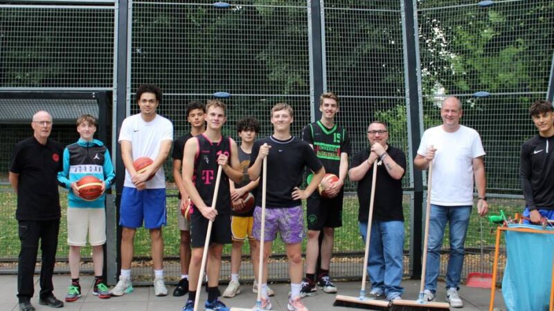 Emmerich: Basket im Trainingslager mit Testspiel in der Hansahalle