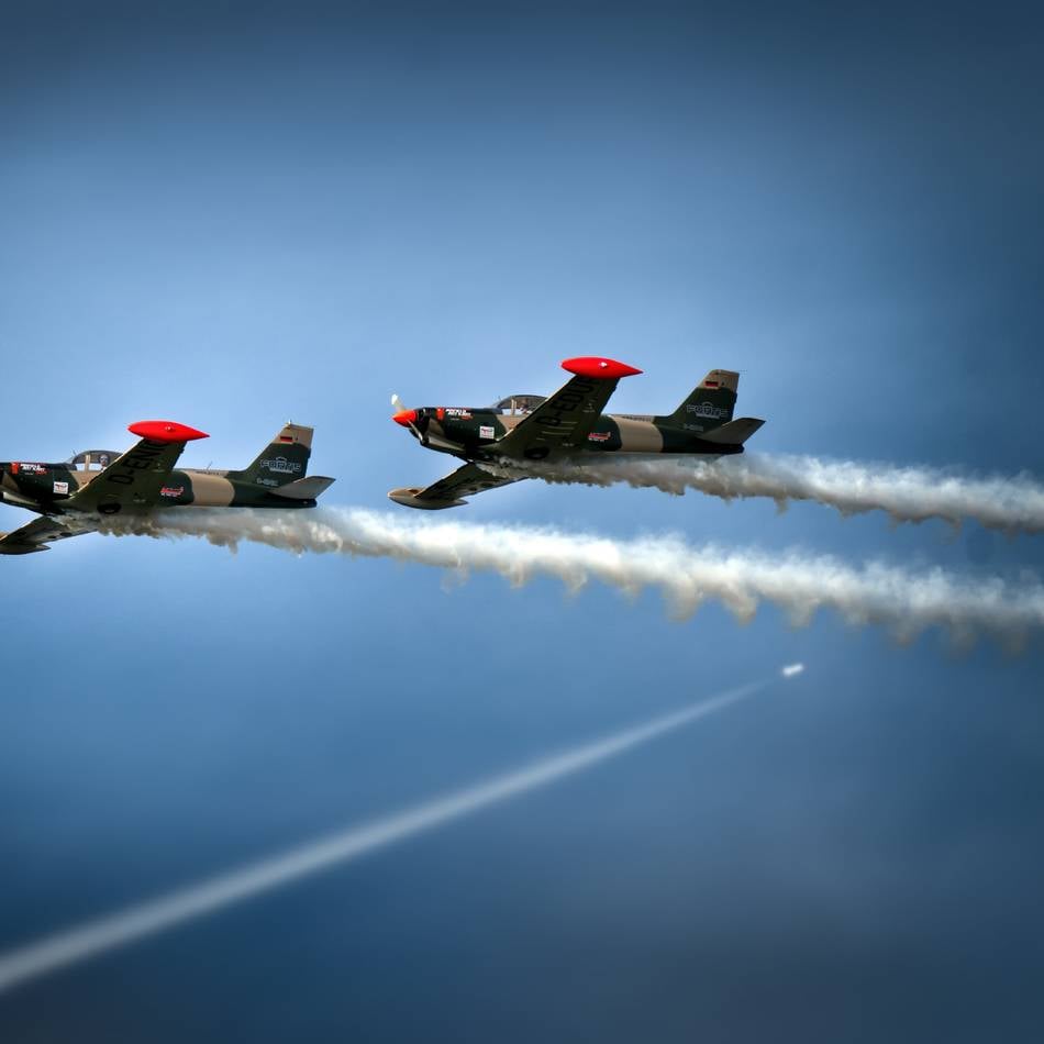Luftsportgruppe Erbslöh in Langenfeld: Flugplatzfest bei strahlendem Sommerwetter