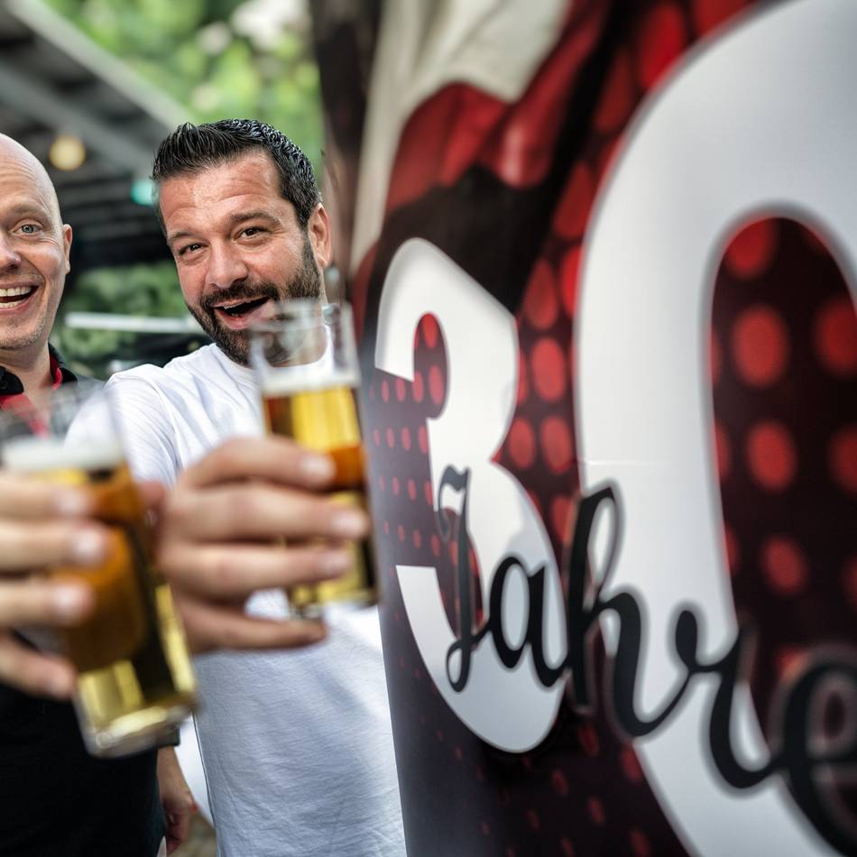 Opladener Fanclub wurde vor 30 Jahren gegründet: Rot-schwarze Löwen stehen treu zu Bayer 04