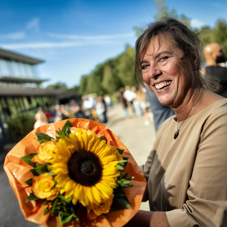 Theodor-Heuss-Realschule in Leverkusen: Fröhliche Rückkehr in hochmodernen Schulbau