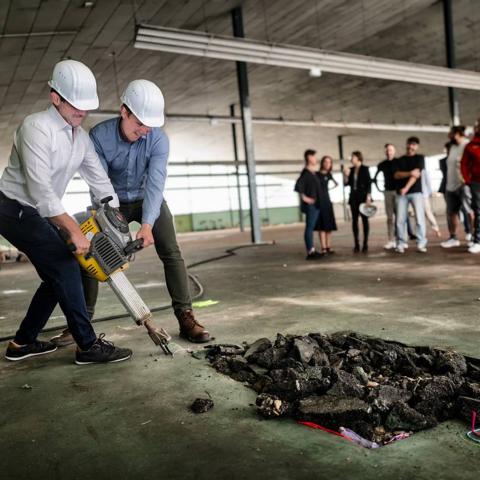 Robert-Bosch-Straße in Monheim: Abriss der Paintballhalle macht Weg für Haus der Hilfsorganisationen frei