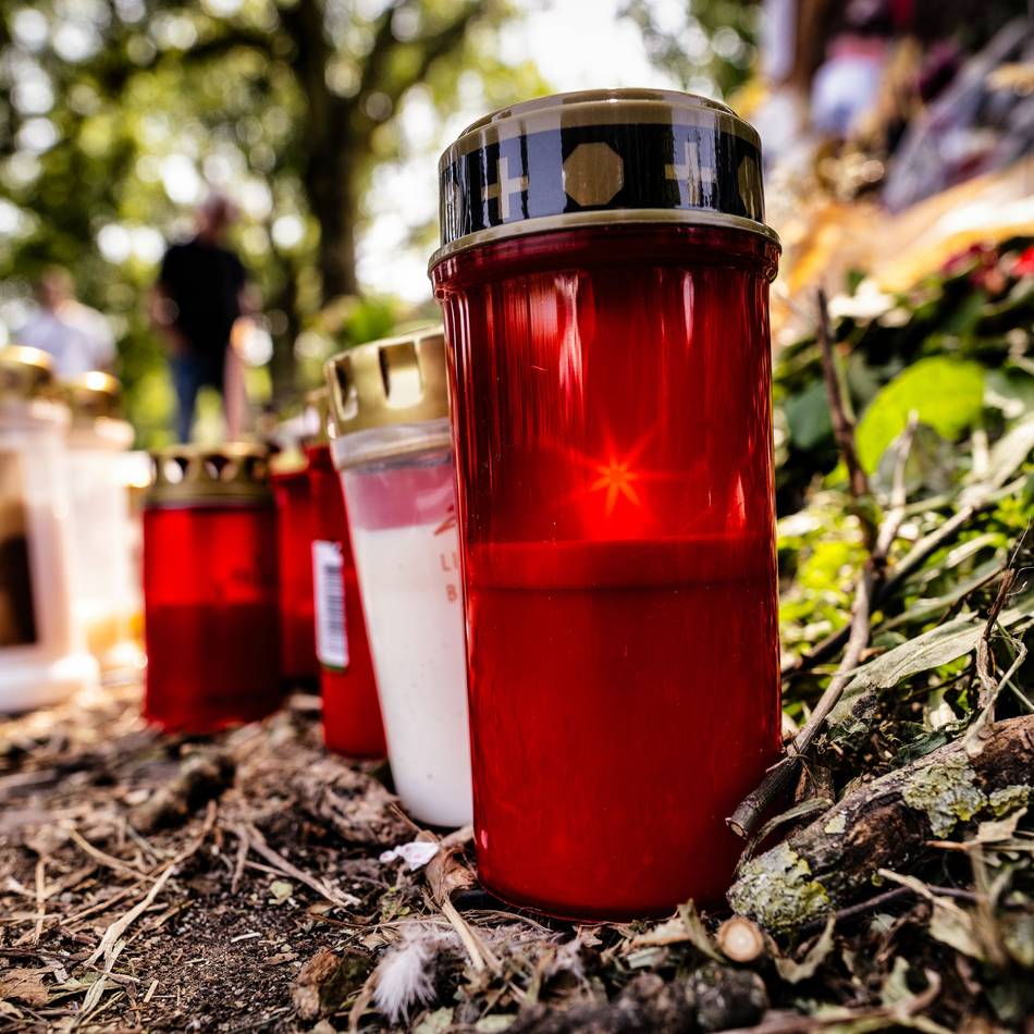 Finales Gutachten liegt noch nicht vor: Tödlicher Unfall in der Urdenbacher Kämpe – 18-jähriger Fahrer wohl zu schnell