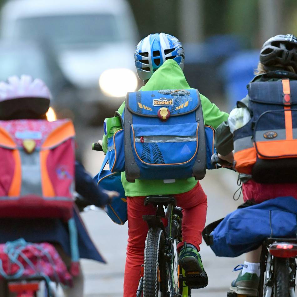 Besondere Aktion: Liebfrauenschüler: Helm schützt Leben