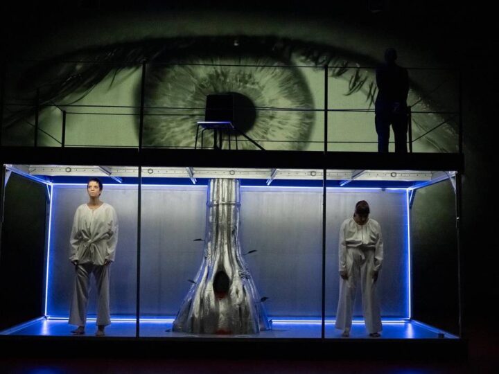Premiere im Krefelder Stadttheater: Zwischen Macht und Ohnmacht