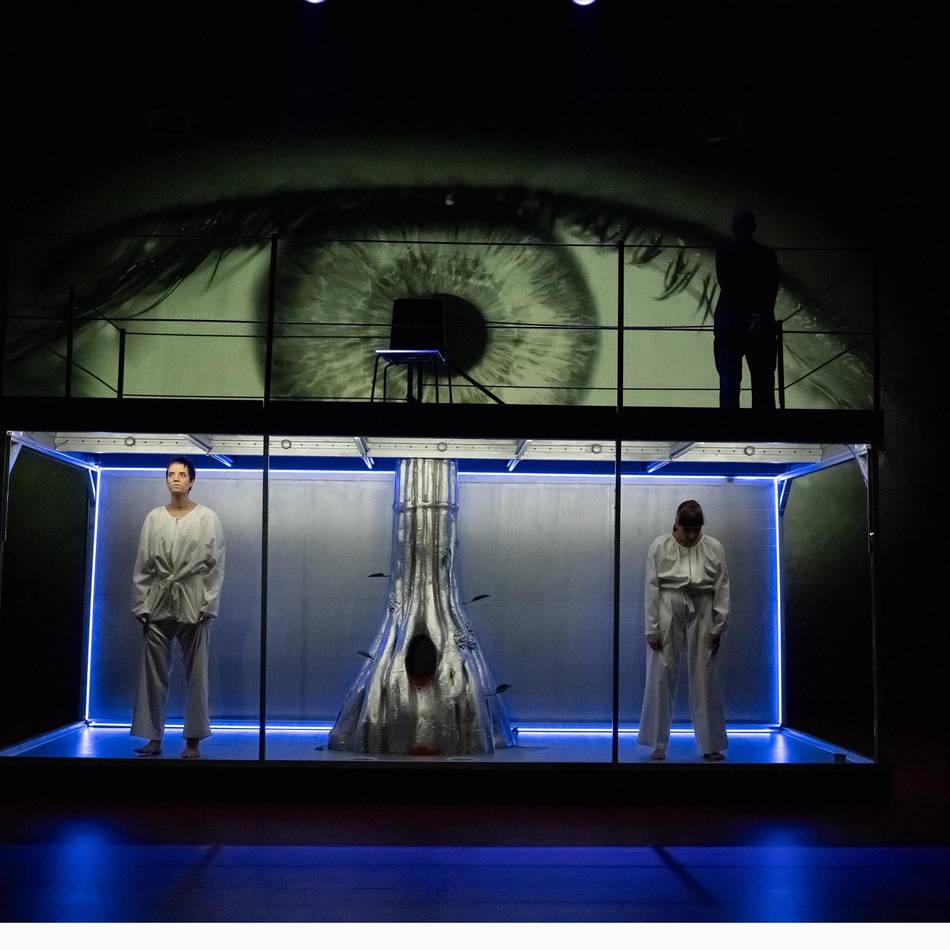 Premiere im Krefelder Stadttheater: Zwischen Macht und Ohnmacht