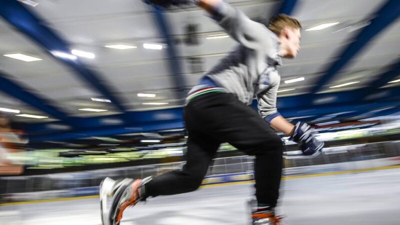 Sport in Düsseldorf: Start der Eislaufsaison an der Brehmstraße muss verschoben werden
