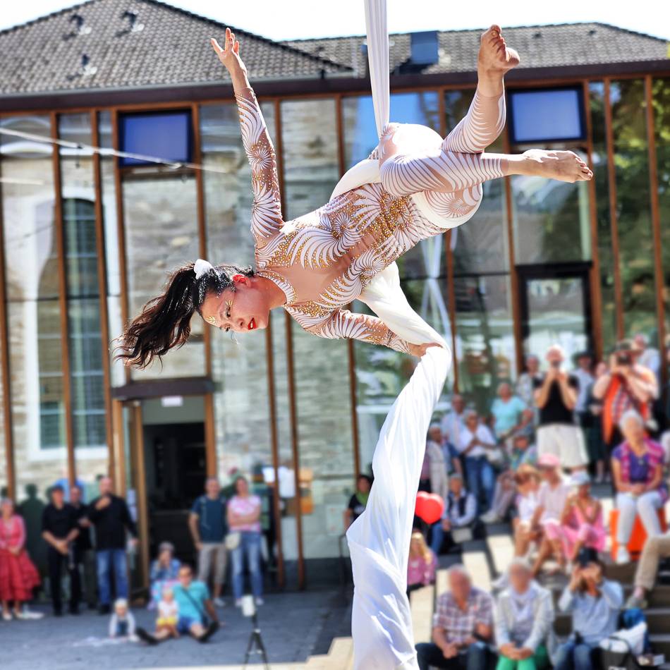 Festival Luftschwung hält Mettmann in Atem: Jenseits der Schwerkraft