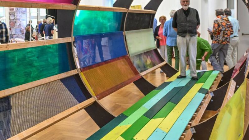 Jahresausstellung des Willicher Kunstvereins: Kunstwerke fordern zum Verweilen auf