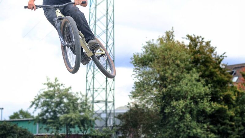 Hilden hebt ab: „Ein bisschen wie Fliegen“– Dirtbiken ist mehr als nur Sport