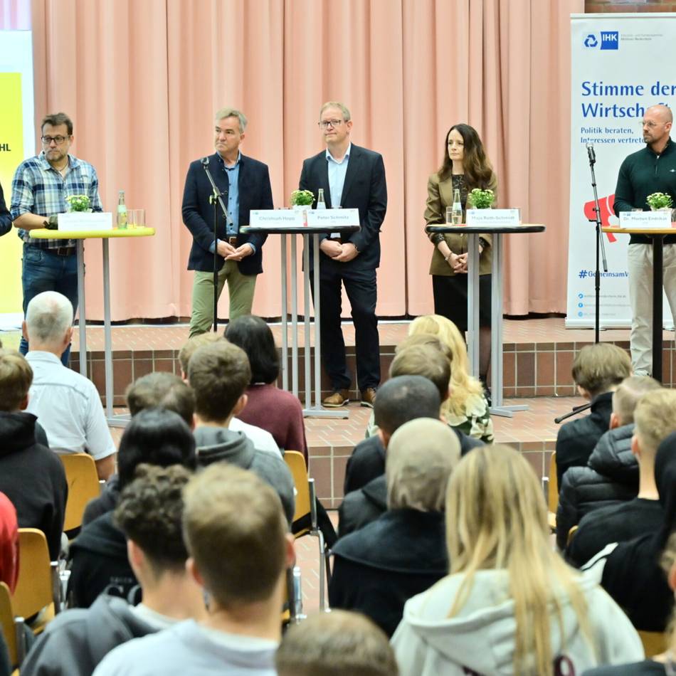 Wahlarena mit Berufsschülern in Viersen: Nicht am Tabellenende, sondern an der Spitze orientieren