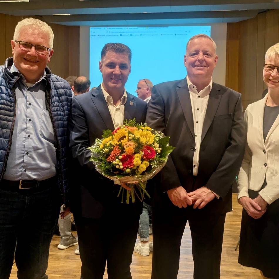 Kommunalwahl 2025 in Wermelskirchen: Start-Ziel-Sieg für Bernd Hibst