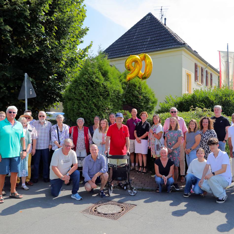 Jubiläum in Rheinberg: Die Pumpennachbarschaft „FoKo’s“ feierte ihr 90-jähriges Bestehen