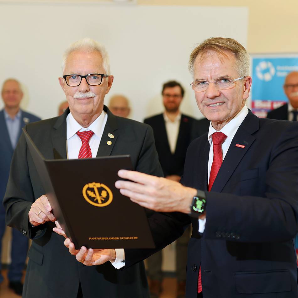 Ehrung für 26 Jahre Zusammenarbeit im Kreis Mettmann: Das Handwerk verabschiedet sich von Landrat Hendele