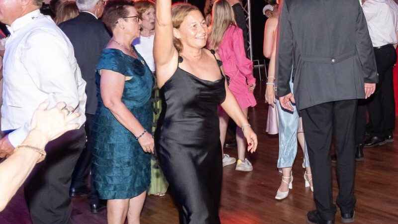 Schieveball im Neusser Landestheater: Elegante Partystimmung beim Ball der Scheibenschützen