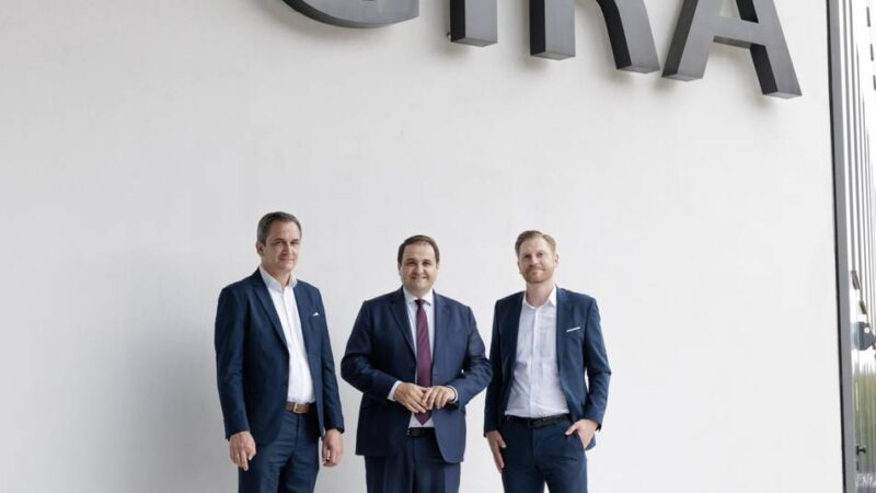 Firma Gira in Radevormwald: Minister zu Besuch auf dem Campus