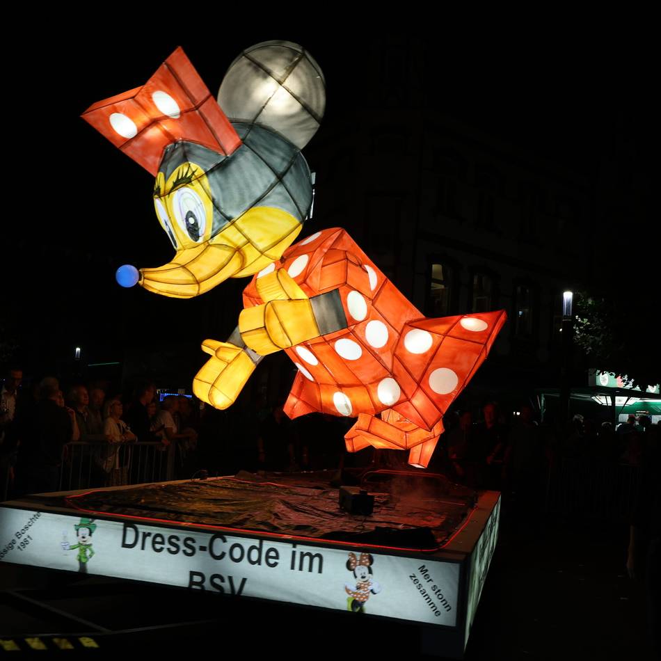 Schützenfest 2025 in Grevenbroich: Elf Großfackeln und eine besondere Premiere