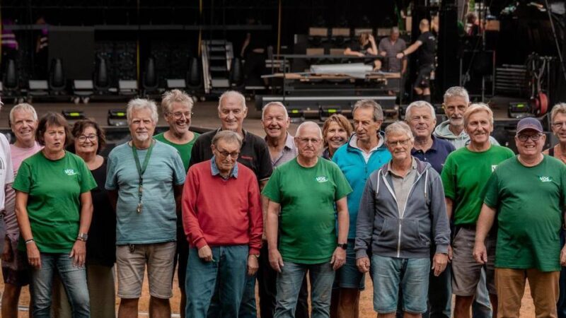 Bürgermeister sagt Danke: „Grüne Gruppe“ hält Waldfreibad in Schuss