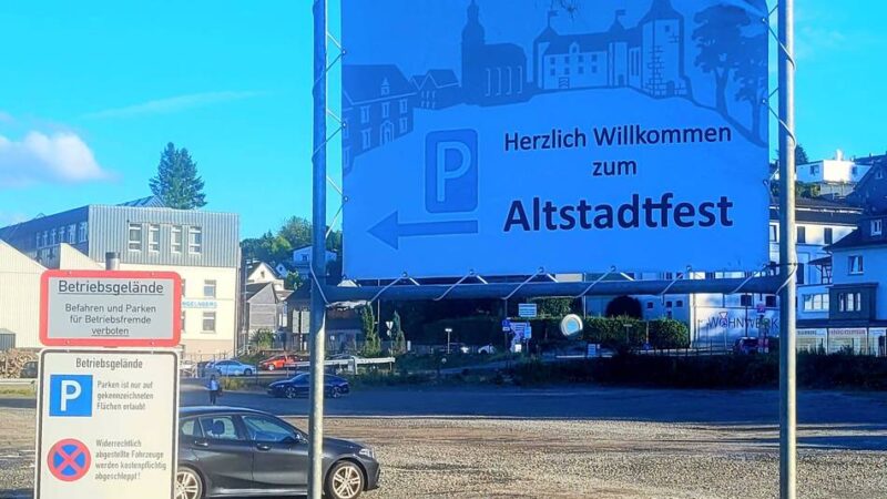 Infos zum Hückeswagener Traditonsfest: Altstadtfest – Sperrungen, Parken, Kindertrödel
