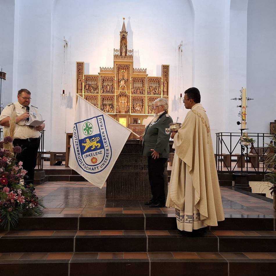 Schützenfest in Erkelenz: Neue Fahne der Erkelenzer Schützen eingeweiht