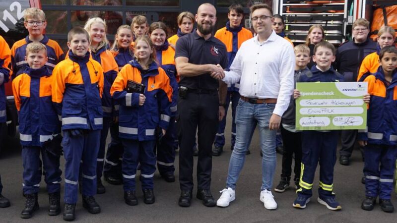 Spende für Hückeswagener Löschzug: Neue IT-Ausstattung für den Nachwuchs der Feuerwehr